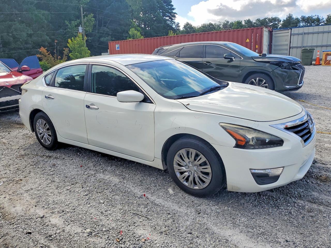 2014 Nissan Altima 2.5 S - Фото 4