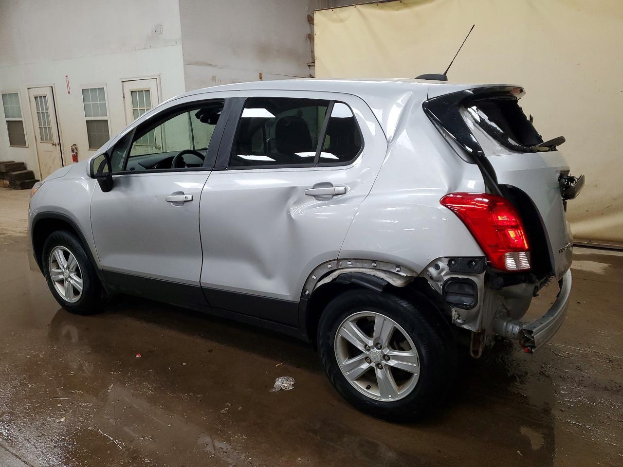 2019 Chevrolet Trax Ls - Фото 2