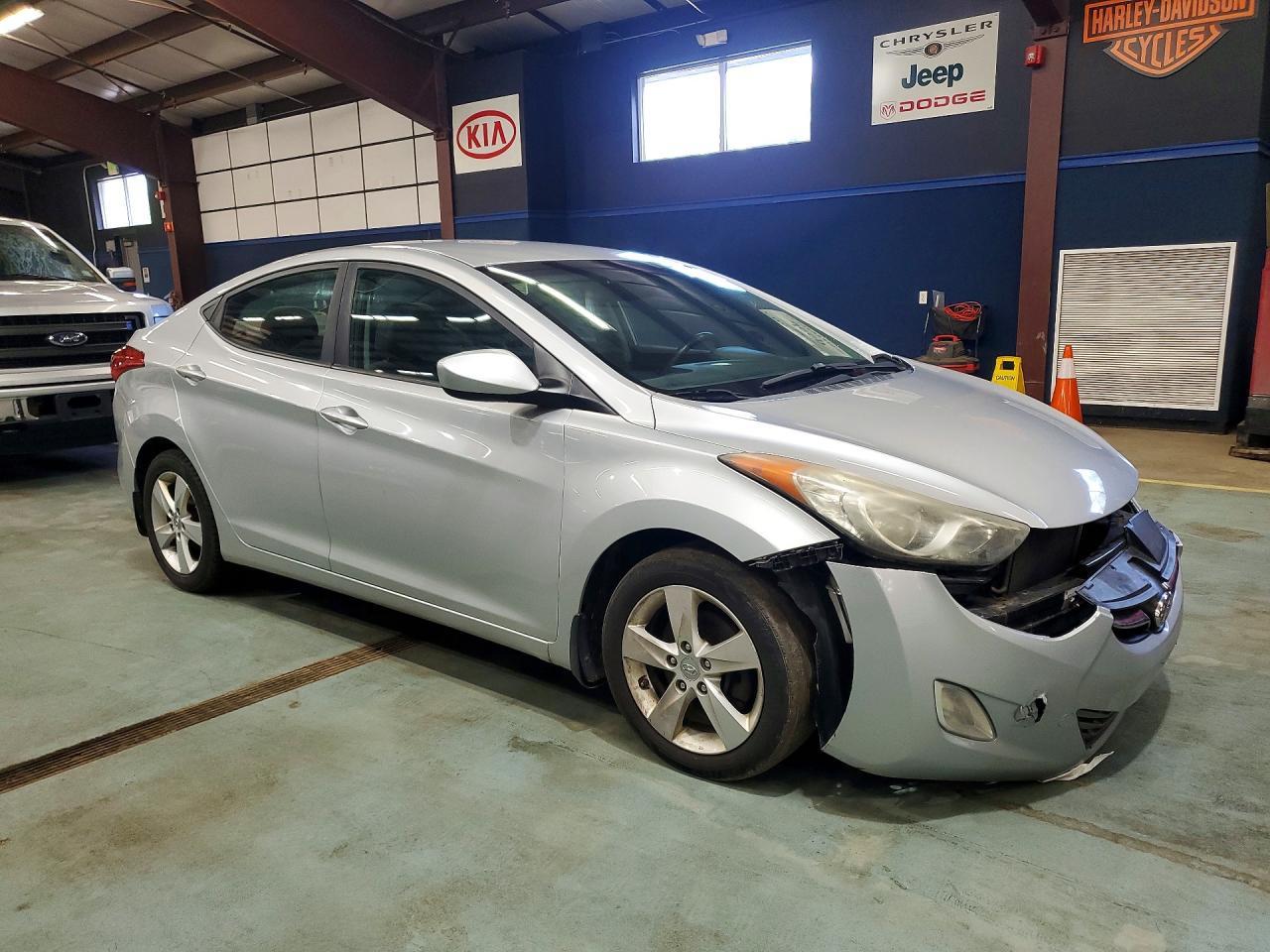 2013 Hyundai Elantra - Фото 4