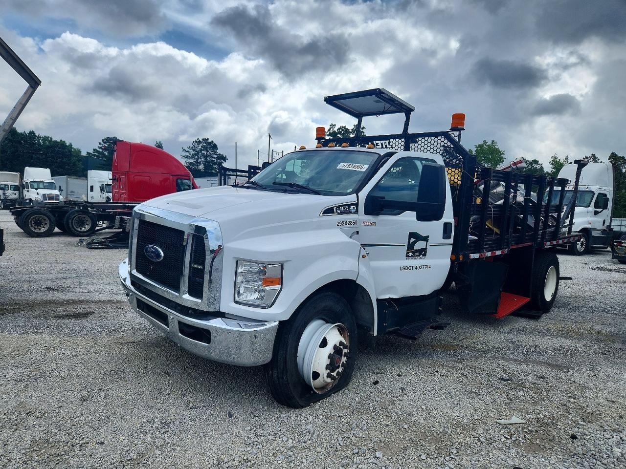 2023 Ford F650 - Фото 2