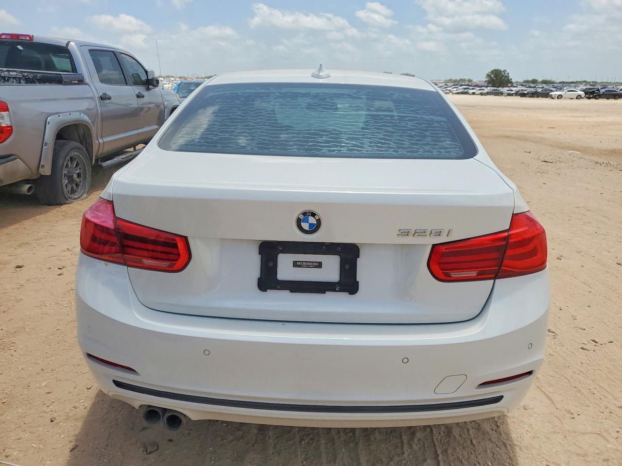 2016 BMW 328 I Sulev - Image 6