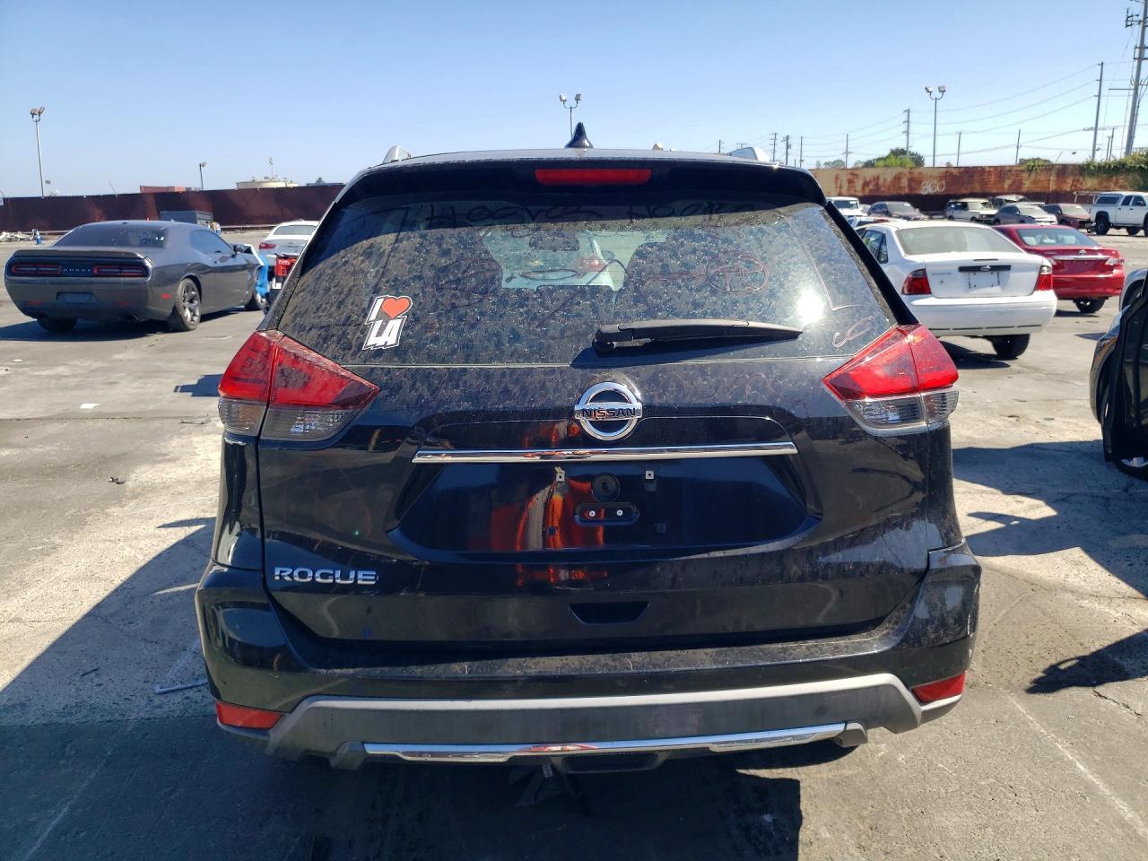 2017 Nissan Rogue Sv - Image 6