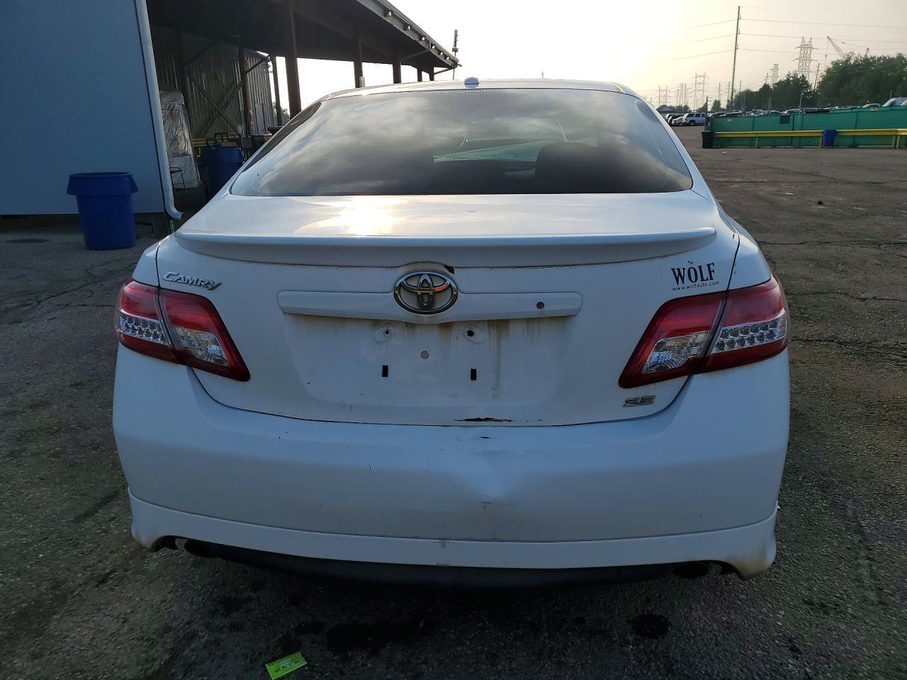 2011 Toyota Camry Se - Фото 6