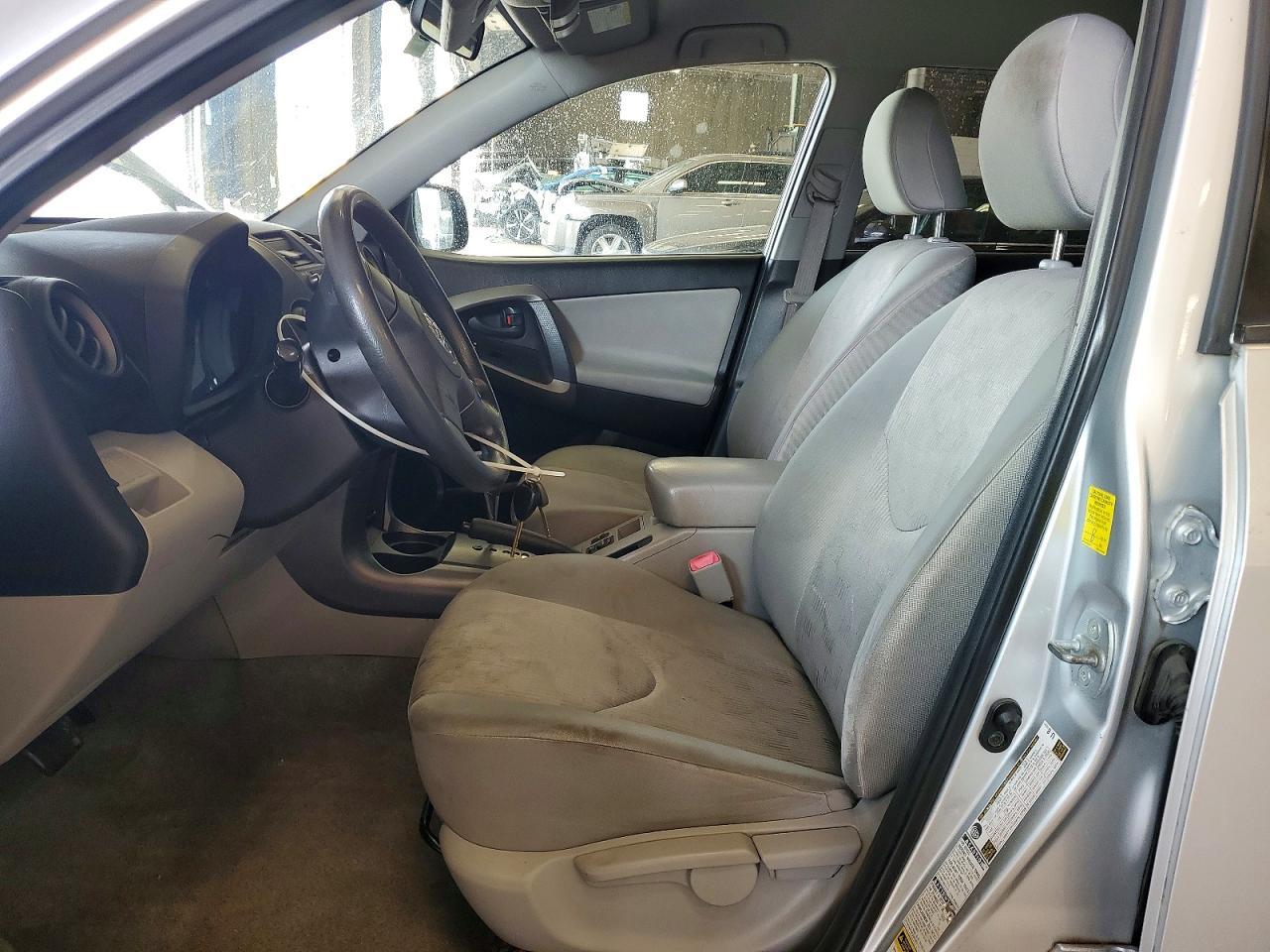 2010 Toyota Rav4 Base - Фото 7