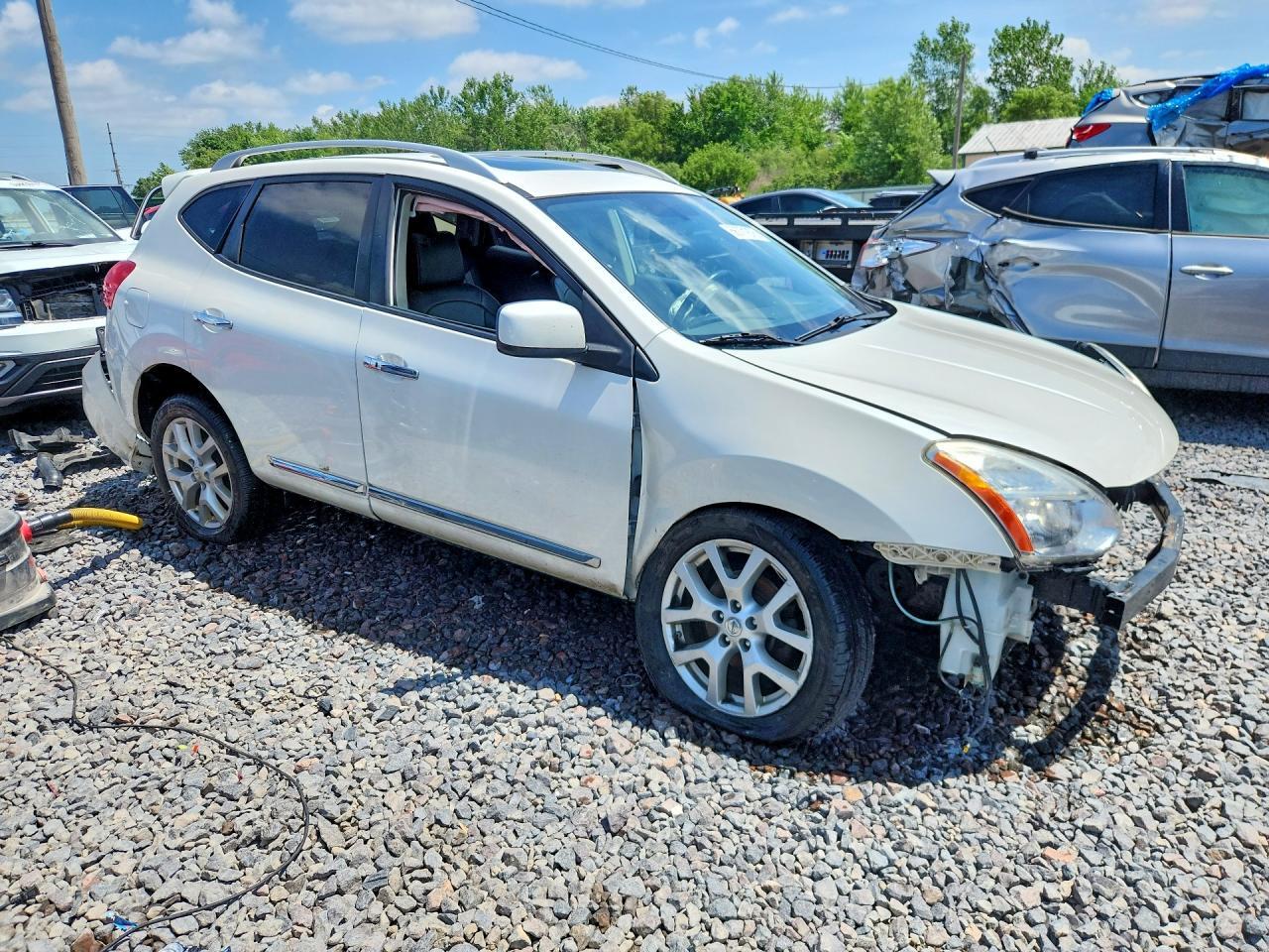 2011 Nissan Rogue S/Sv/Krom - Image 4