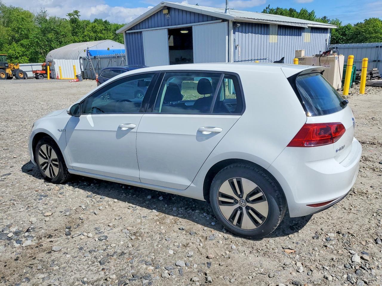 2016 Volkswagen E-Golf Se - Фото 2