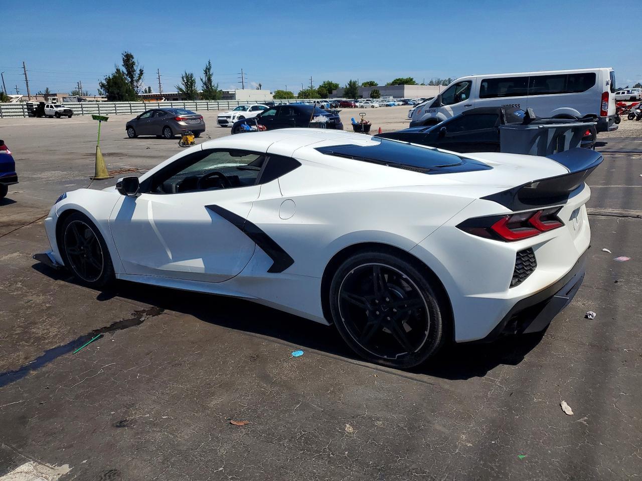 2020 Chevrolet Corvette Stingray 2Lt - Фото 2