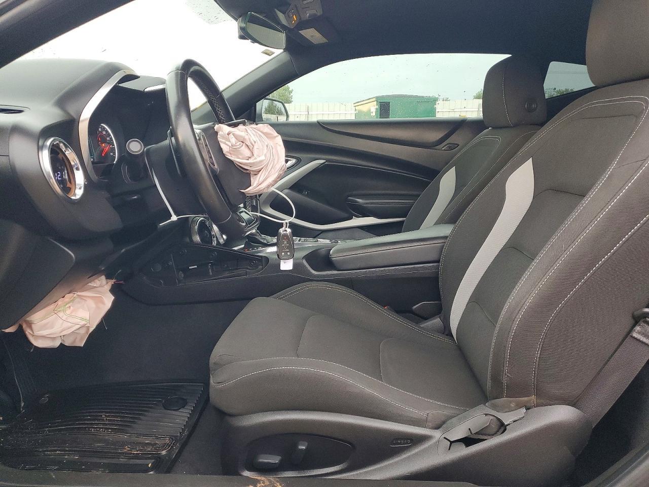 2019 Chevrolet Camaro - Фото 7