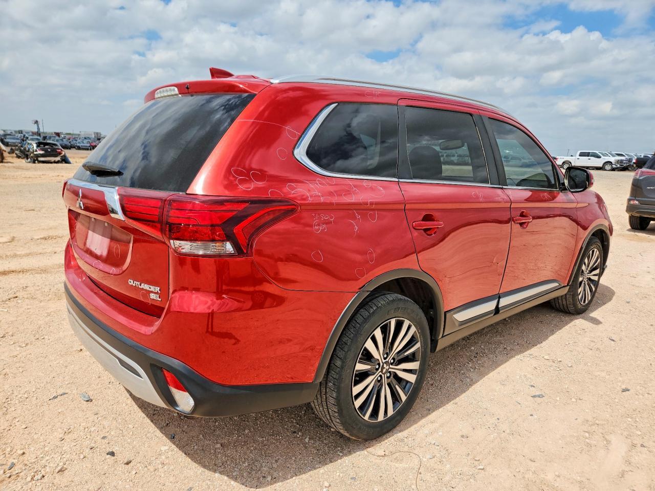 2019 Mitsubishi Outlander Se - Фото 3