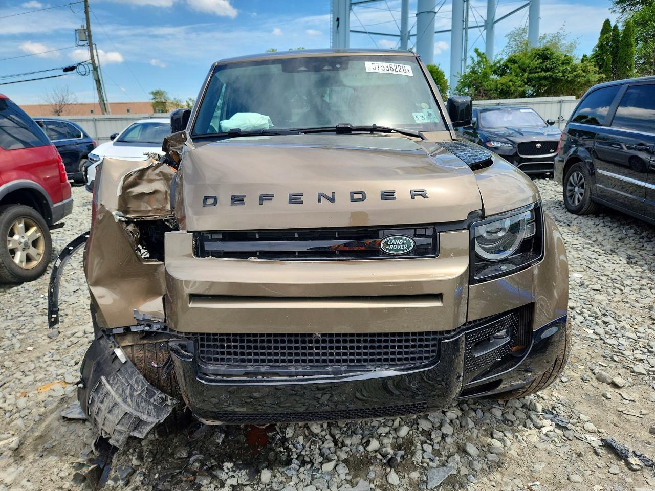 2025 Land Rover Defender 110 X-Dynamic Se - Image 5