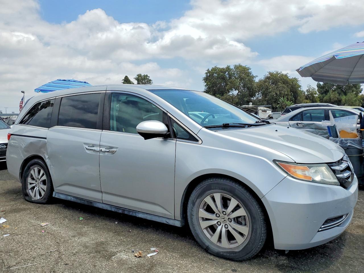 2015 Honda Odyssey Exl - Image 4