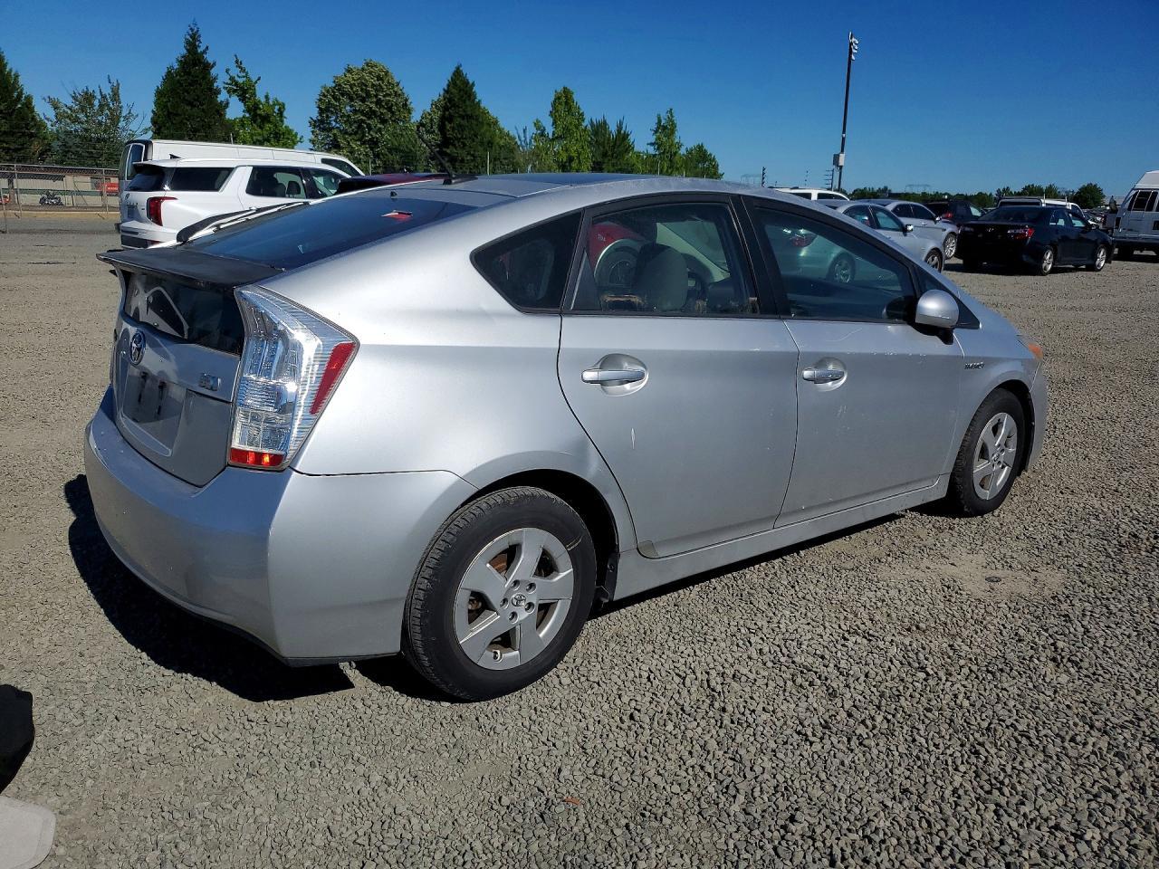 2010 Toyota Prius Iii - Image 3