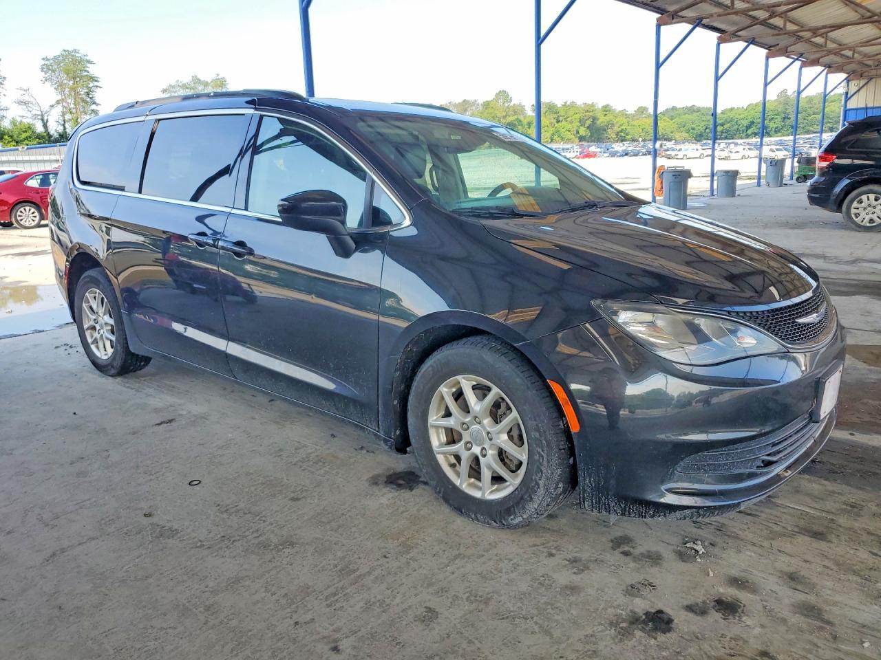 2020 Chrysler Voyager Lxi - Фото 4