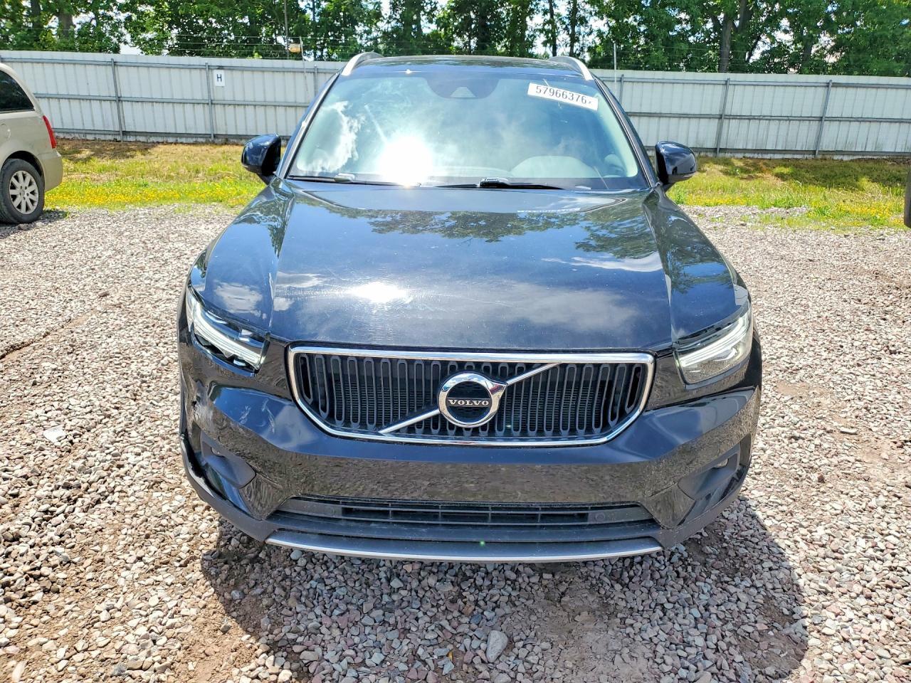 2021 Volvo Xc40 T5 Momentum - Фото 5
