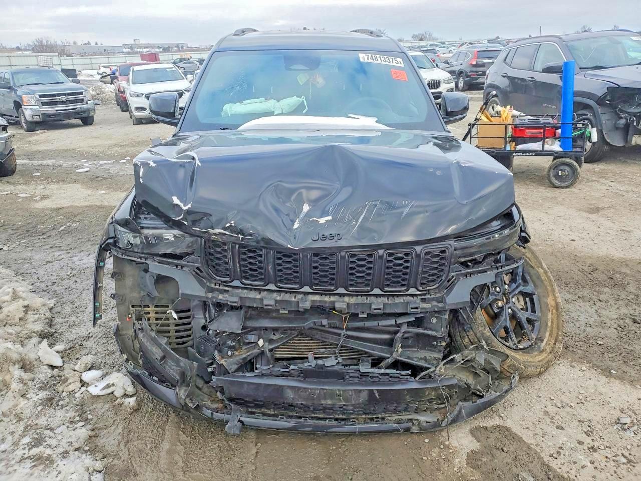 2024 Jeep Grand Cherokee L Laredo - Image 5