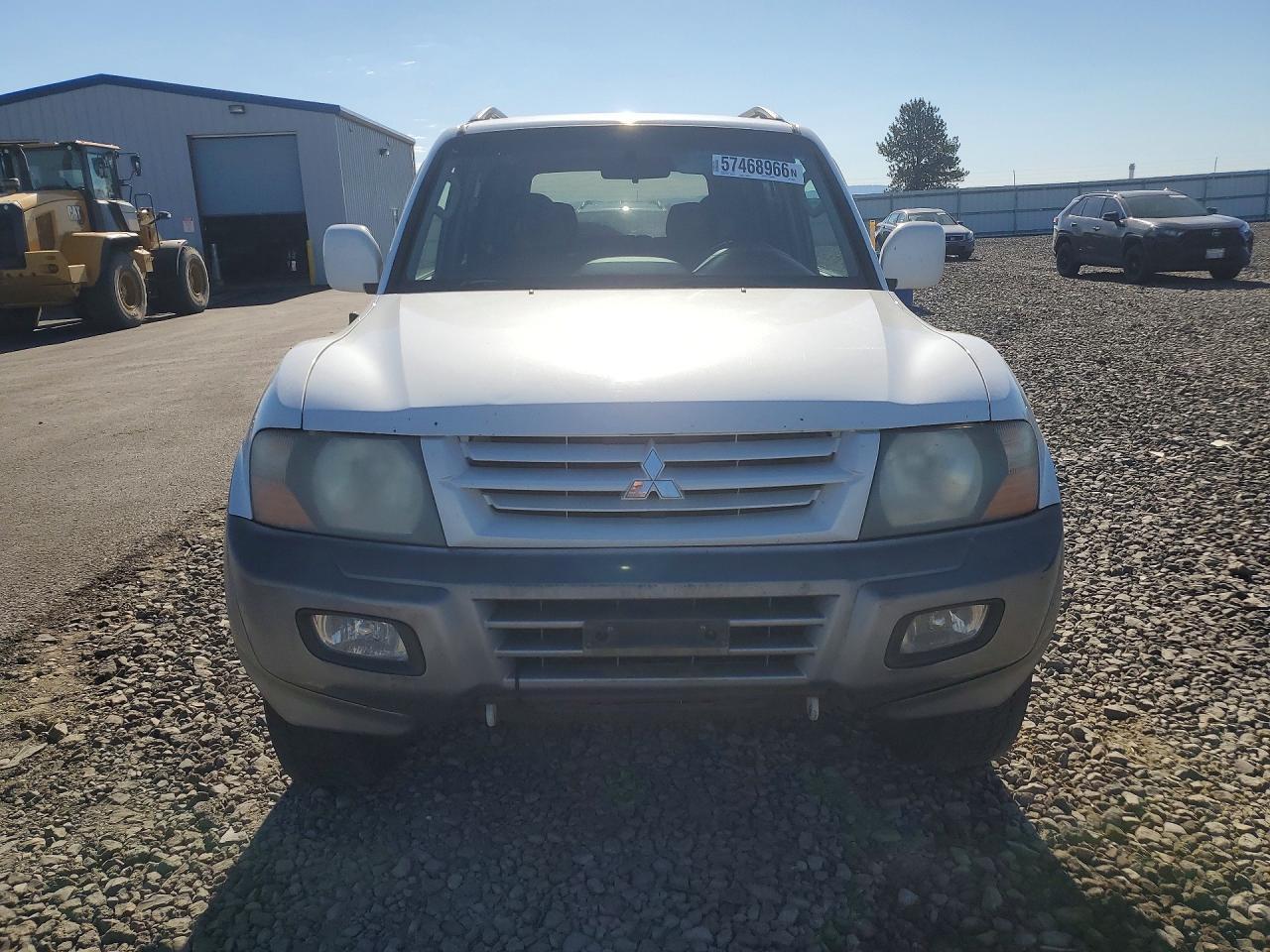 2002 Mitsubishi Montero Limited - Image 5