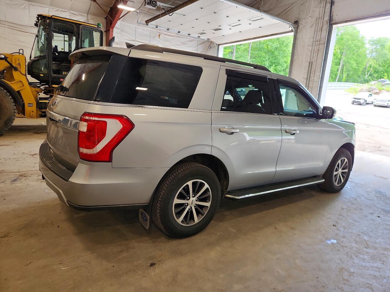 2021 Ford Expedition Xlt - Фото 3