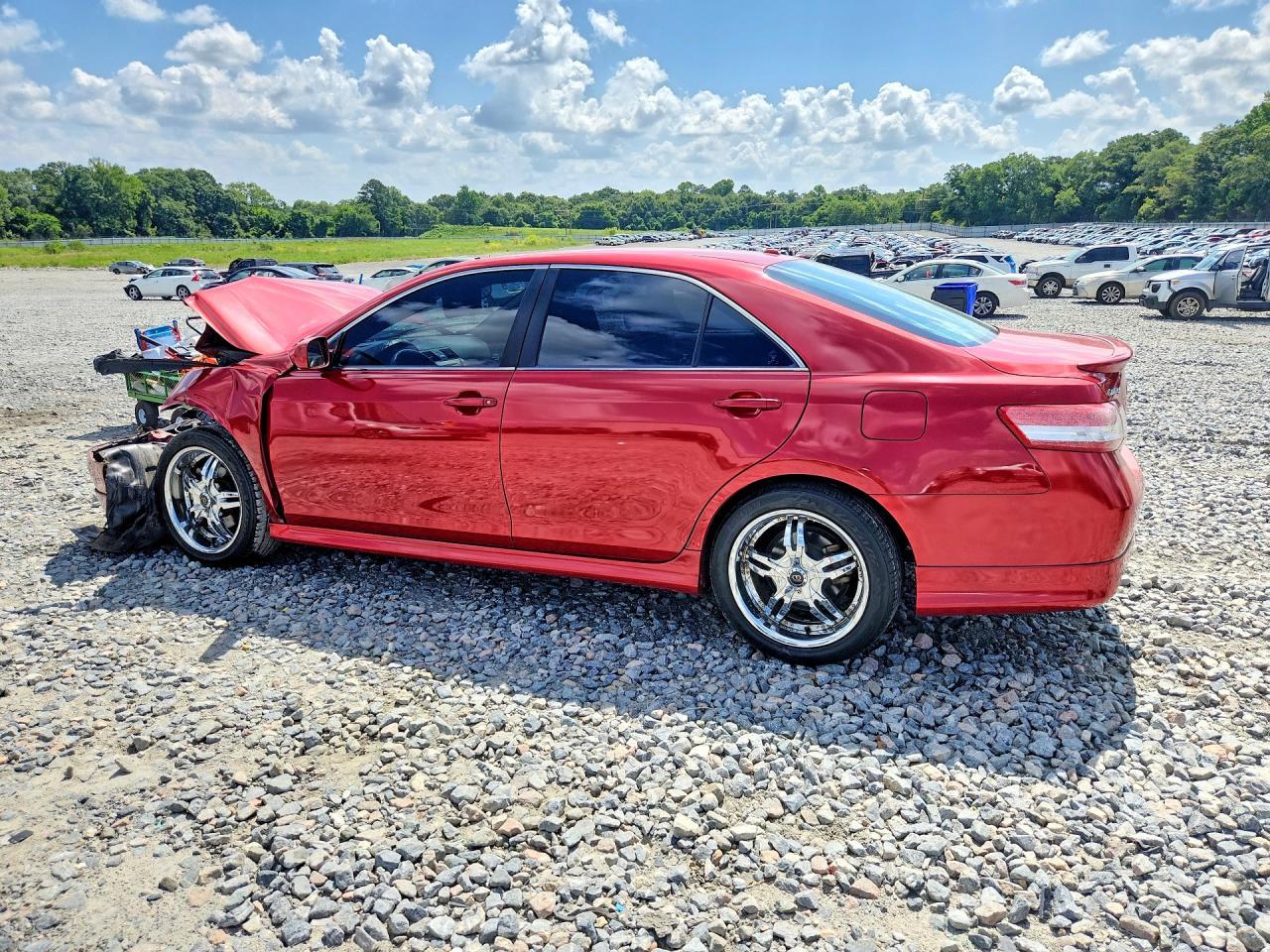 2011 Toyota Camry Se - Image 2