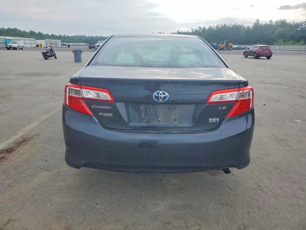 2014 Toyota Camry Hybrid Le - Фото 6