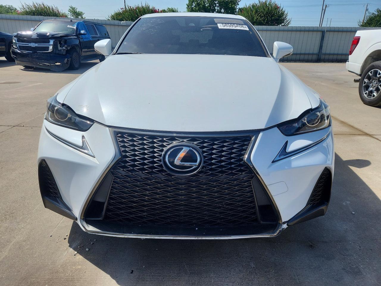2017 Lexus Is 300 - Image 5