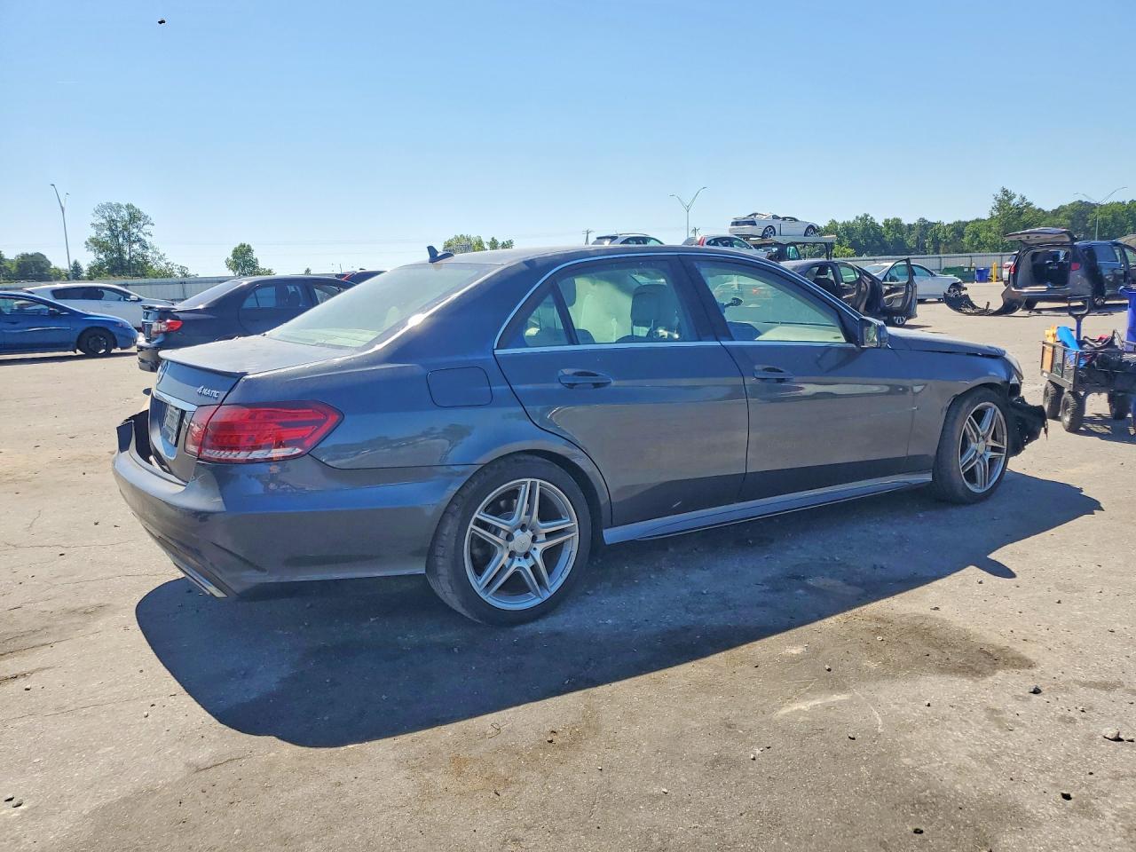 2014 Mercedes-Benz E 350 4Matic - Фото 3