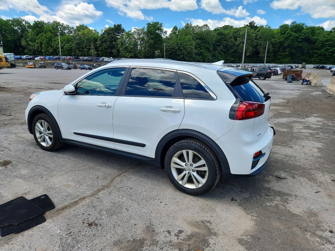 2020 Kia Niro Ex Premium - Image 2