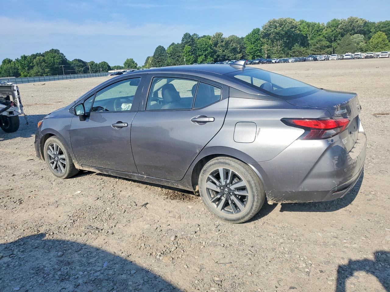 2021 Nissan Versa Sv - Image 2