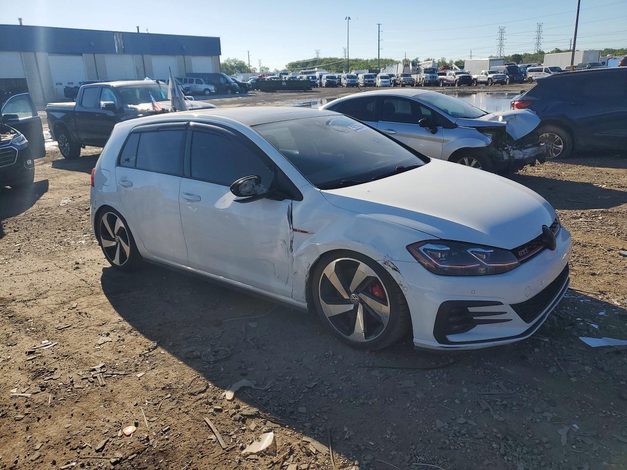 2018 Volkswagen Gti S - Image 4
