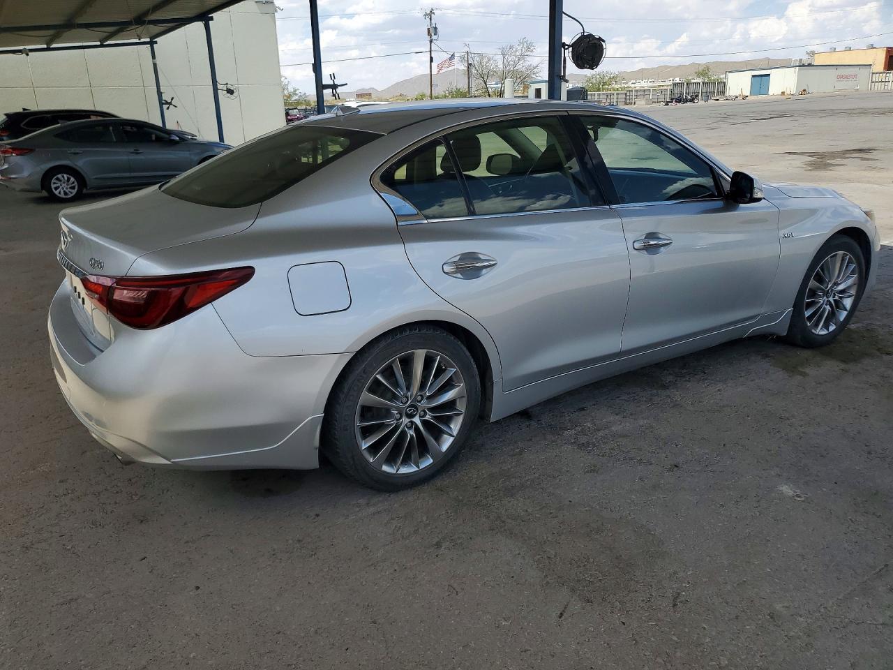 2019 Infiniti Q50 Luxe - Фото 3