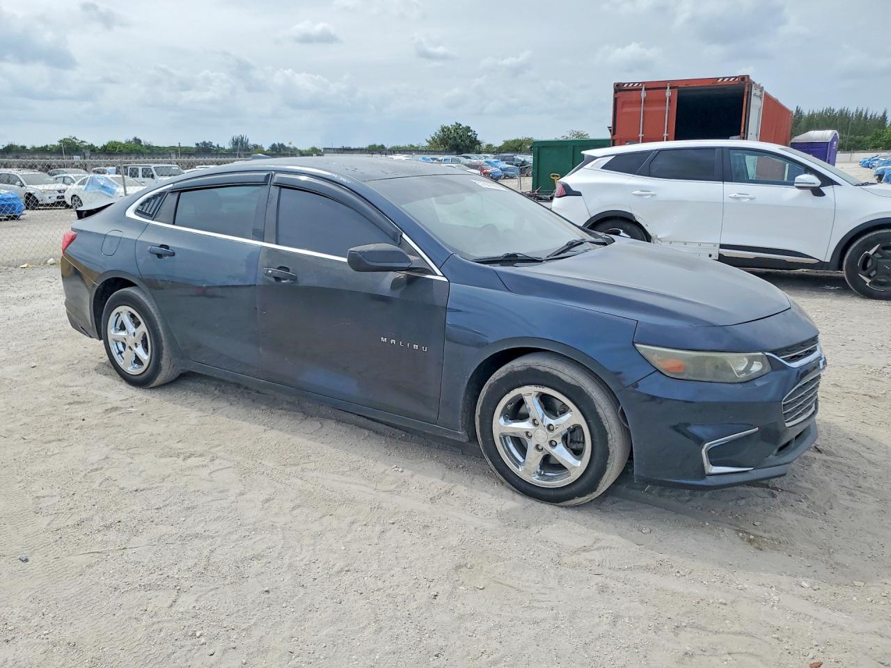 2017 Chevrolet Malibu Ls - Фото 4