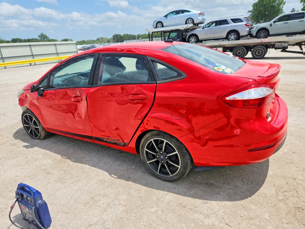 2015 Ford Fiesta Se - Image 2