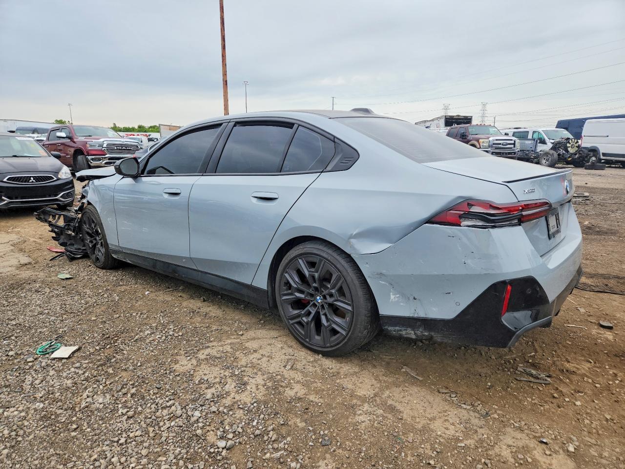 2026 BMW 530 Xi - Фото 2