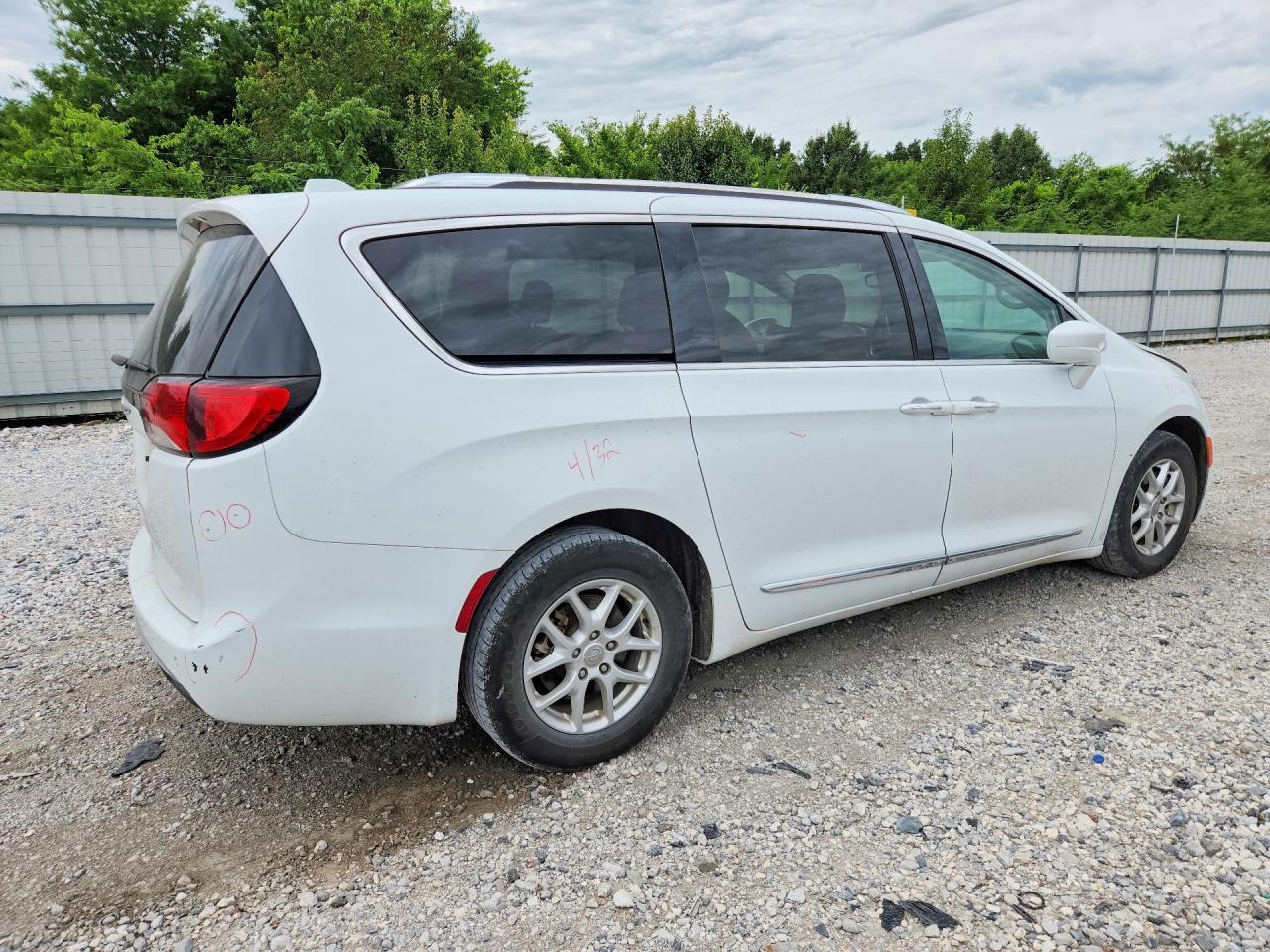 2020 Chrysler Pacifica Touring L - Image 3