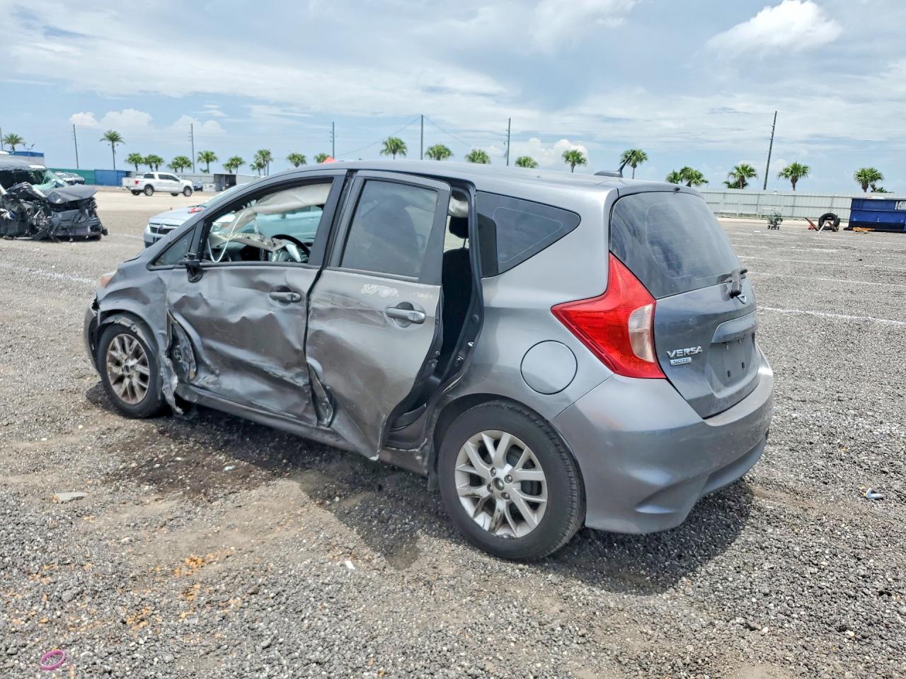 2017 Nissan Versa Note Sv - Фото 2