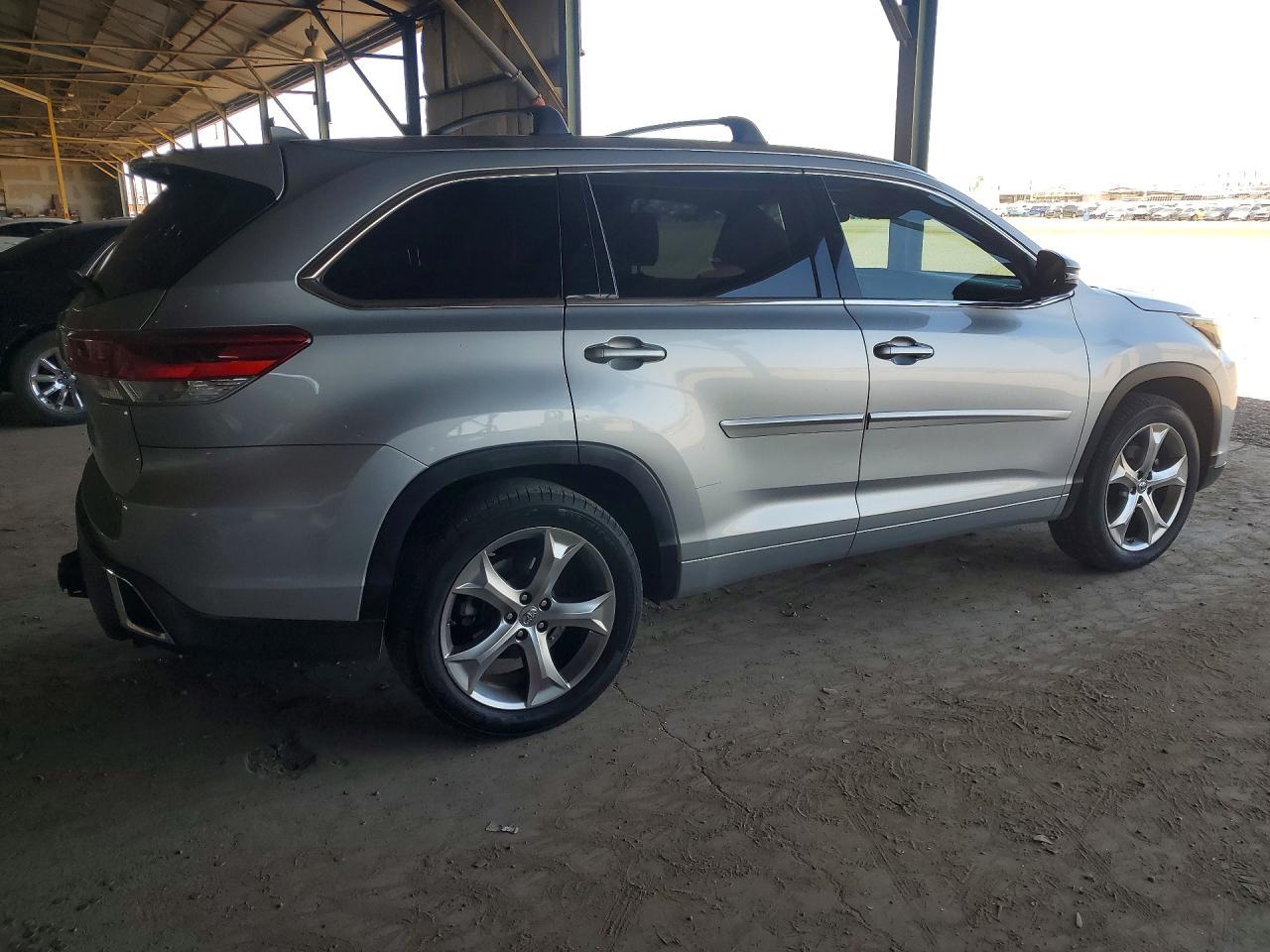 2017 Toyota Highlander Limited - Фото 3