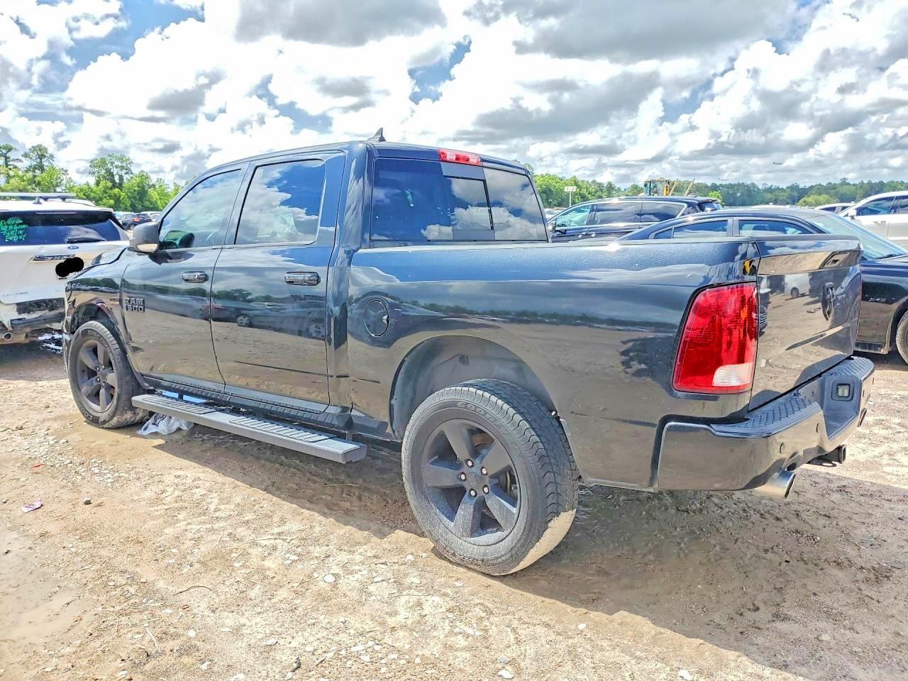 2018 Ram 1500 Slt - Image 2