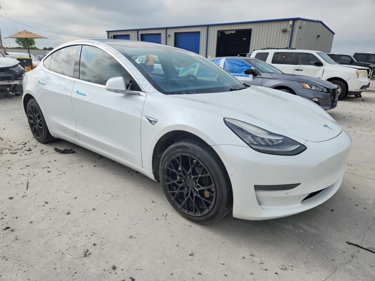 2020 Tesla Model 3 - Image 4