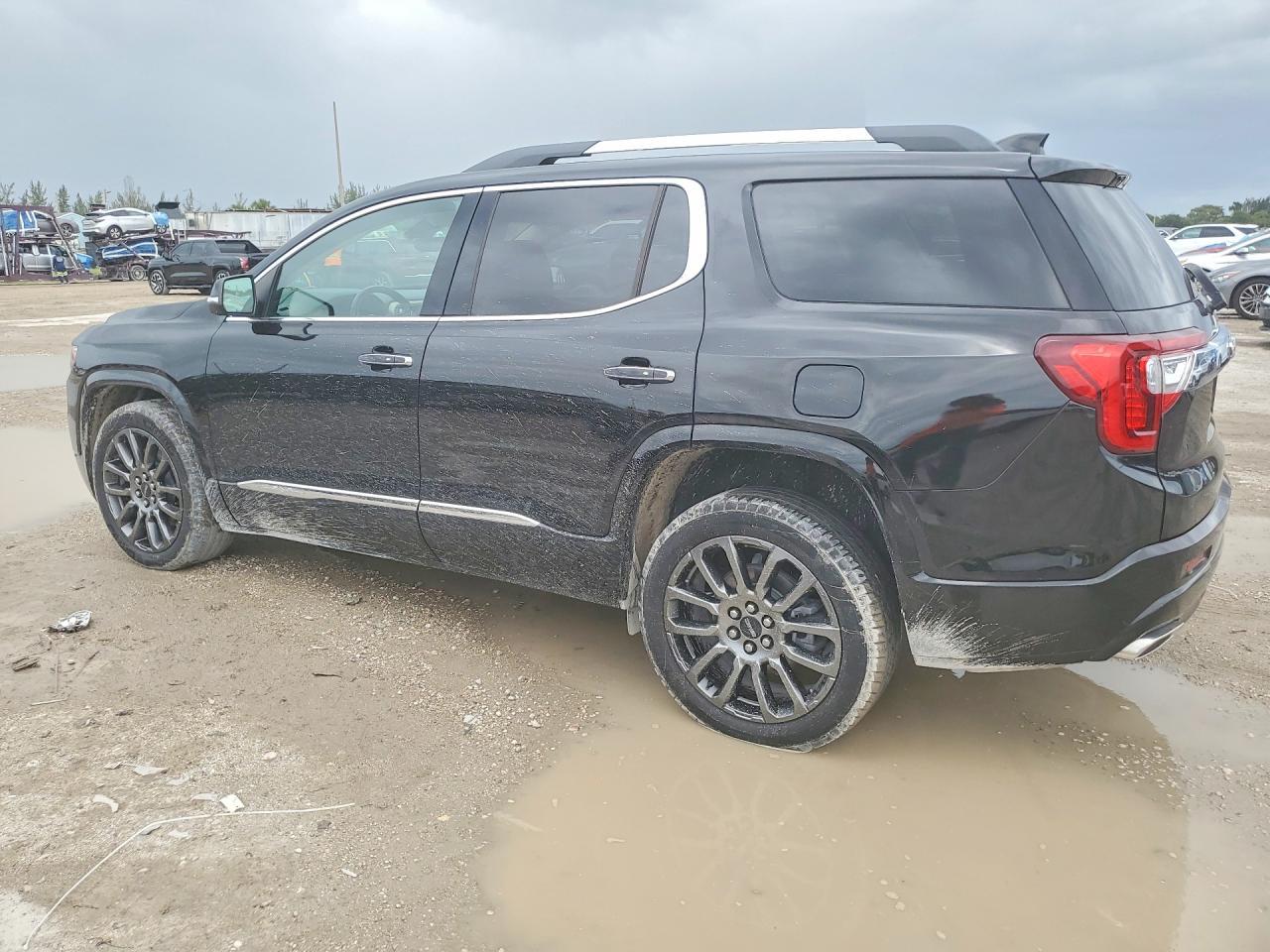 2022 GMC Acadia Denali - Фото 2