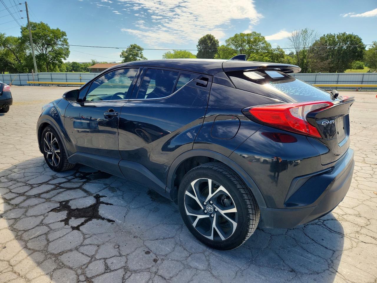 2019 Toyota C-Hr Limited - Image 2