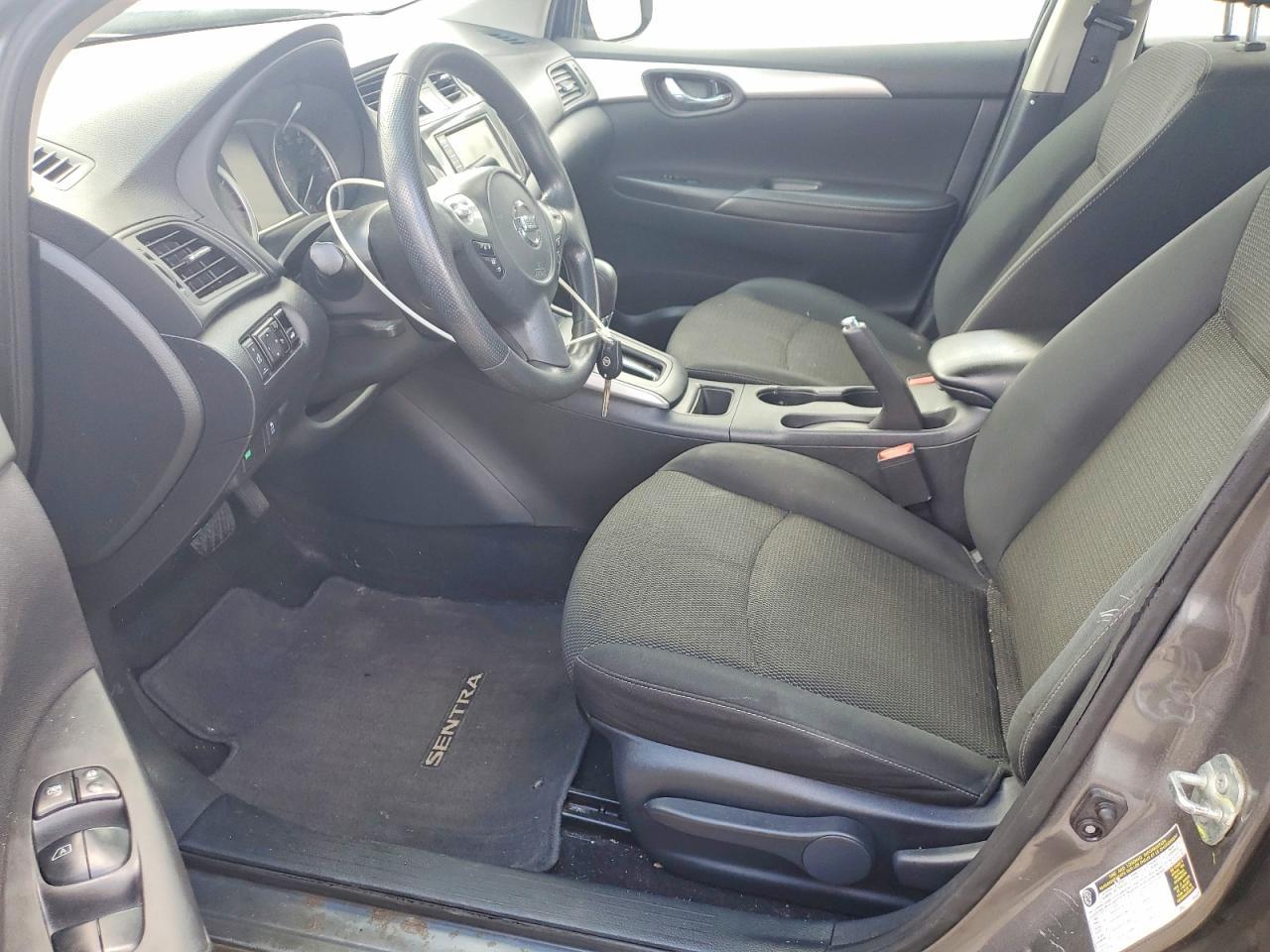 2019 Nissan Sentra S - Фото 7