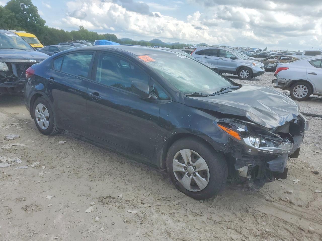 2017 Kia Forte Lx - Image 4