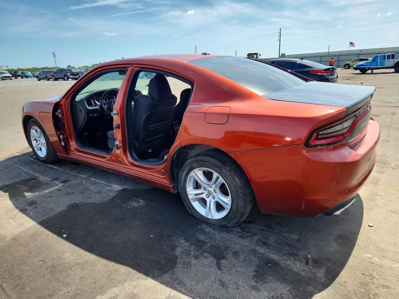 2020 Dodge Charger Sxt - Фото 2