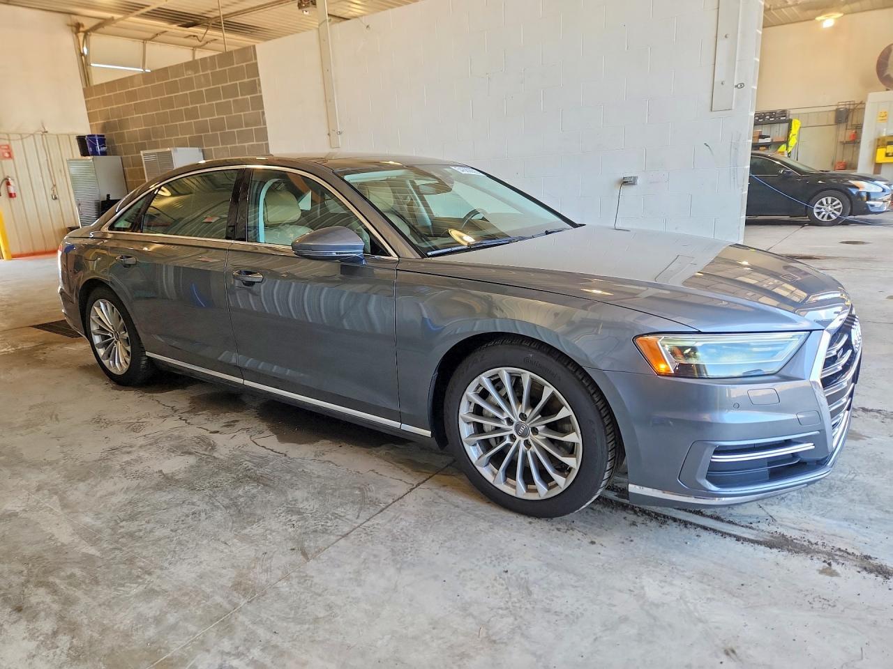 2019 Audi A8 L - Фото 4