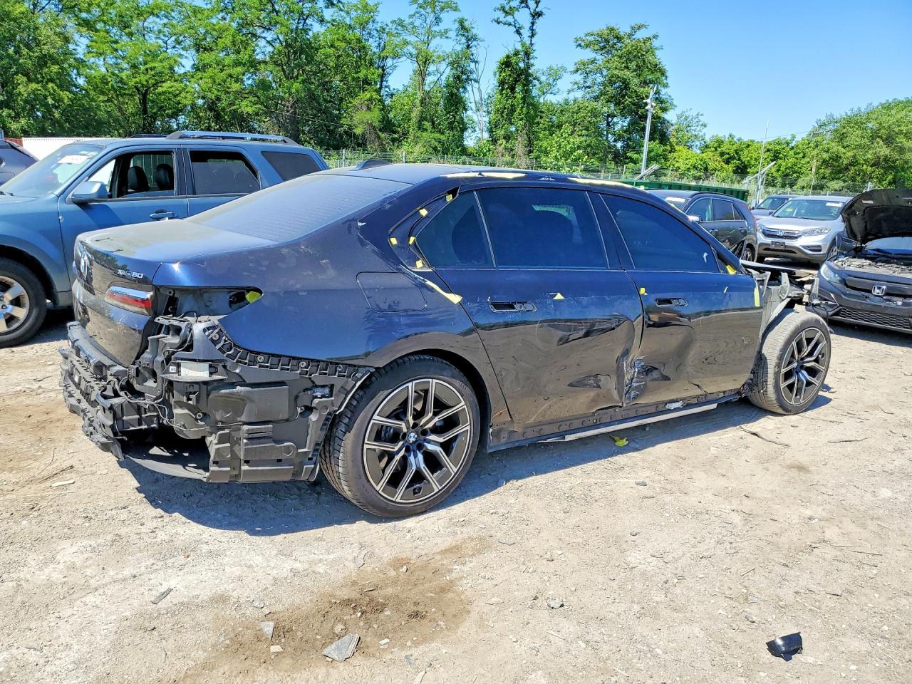 2023 BMW I7 xDrive60 - Image 3