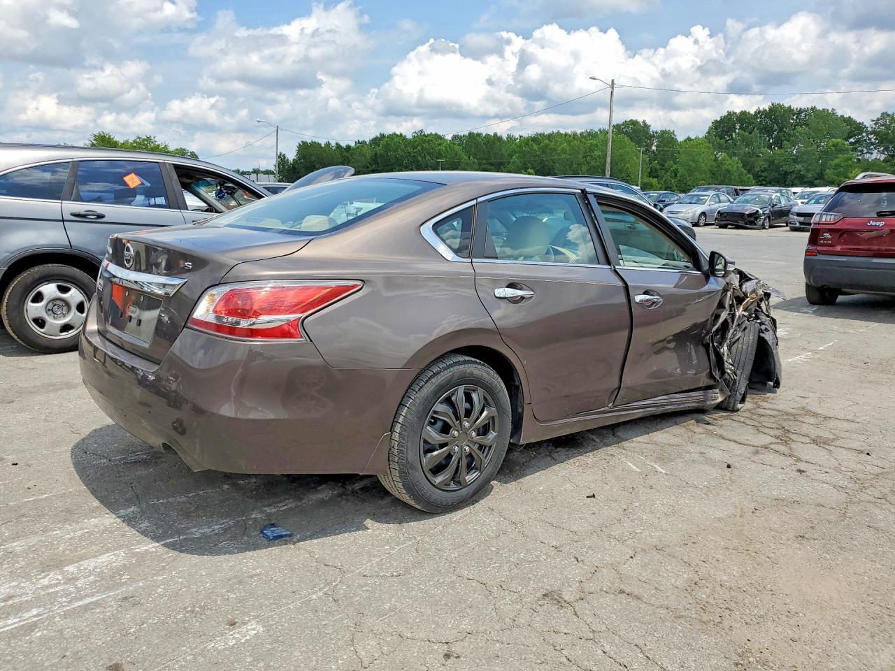 2015 Nissan Altima 2.5 S - Фото 3