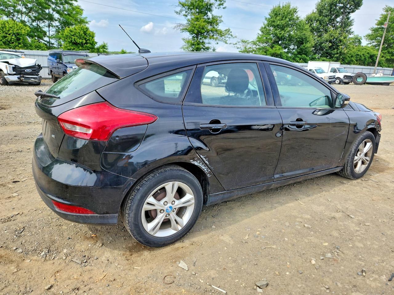2017 Ford Focus Se - Фото 3