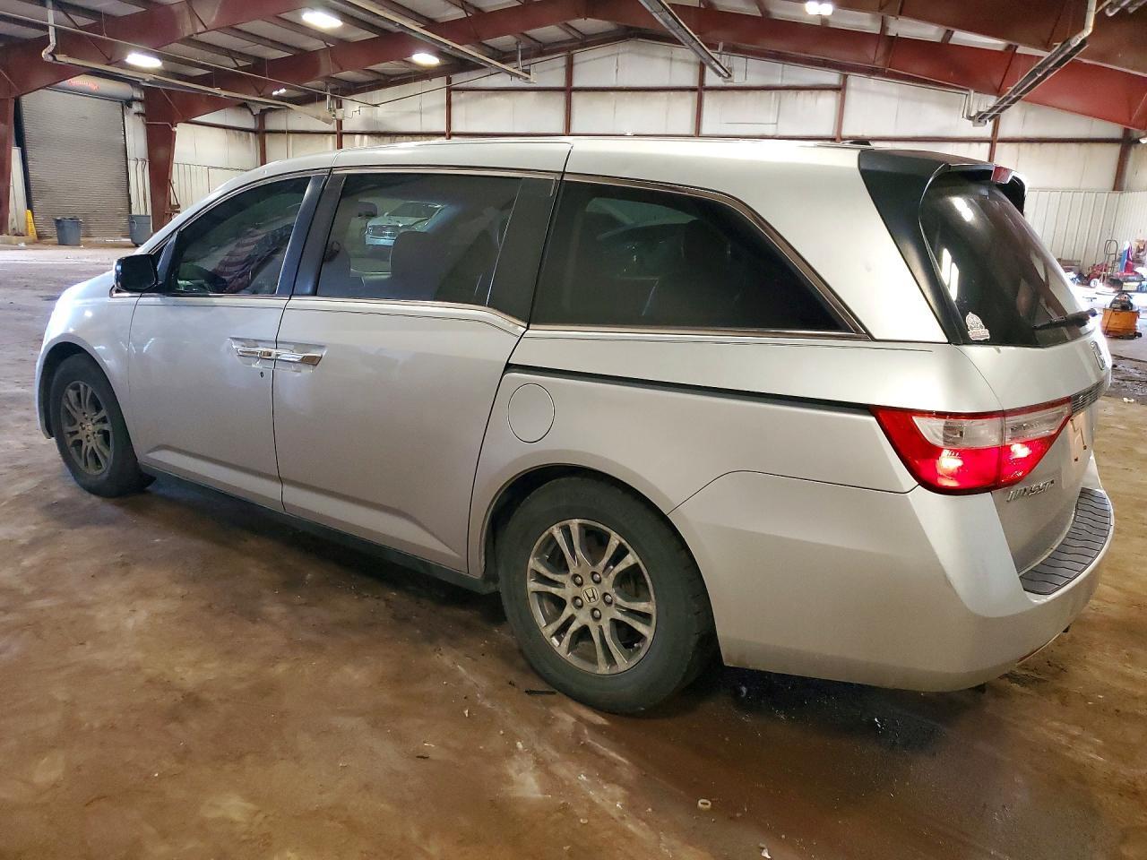 2012 Honda Odyssey Exl - Image 2