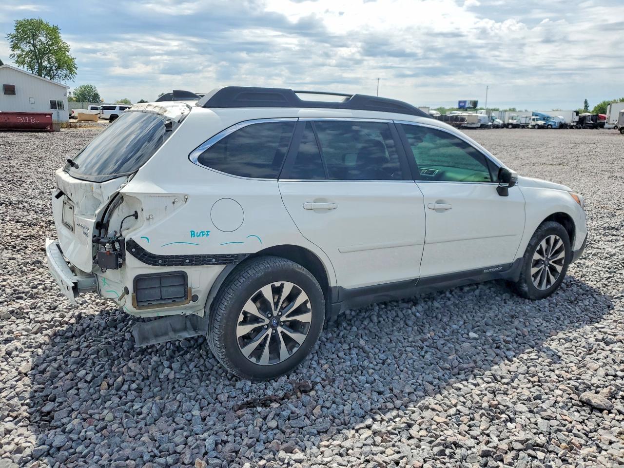 2017 Subaru Outback 3.6R Limited - Фото 3