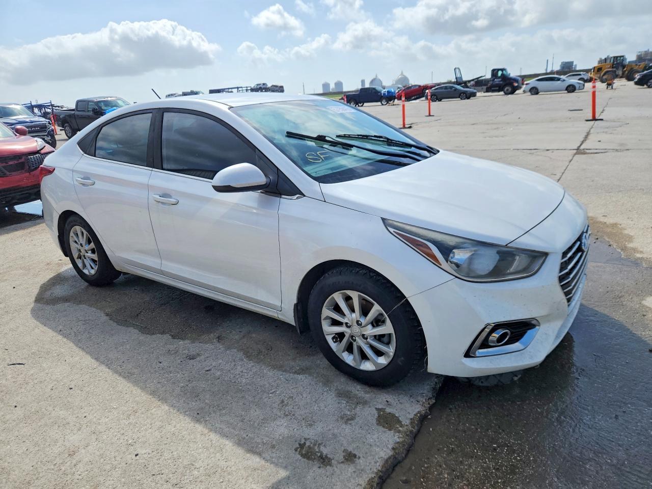 2019 Hyundai Accent Sel - Фото 4