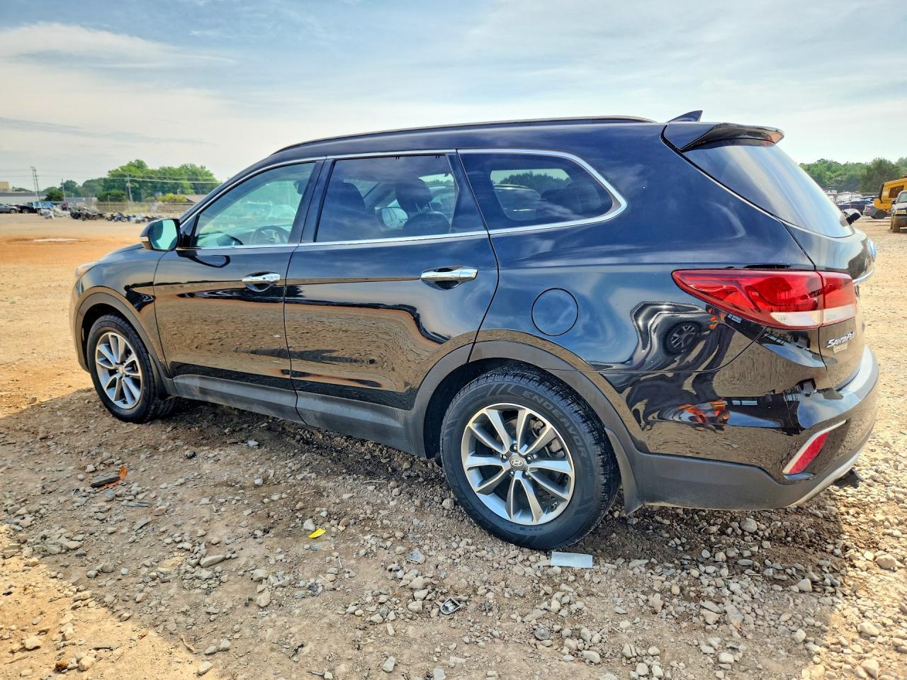 2017 Hyundai Santa Fe Limited - Фото 2